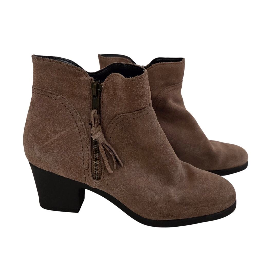 Aerosoles Heel Rest Acrobatic Tassel Zipper Heeled Suede Ankle Booties Sz 6.5